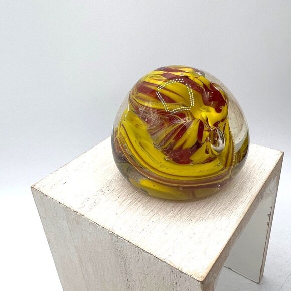 Paperweight glass Cheerful Orange and Yellow Art Glass Sunny Vintage Orb - Picture 3 of 8